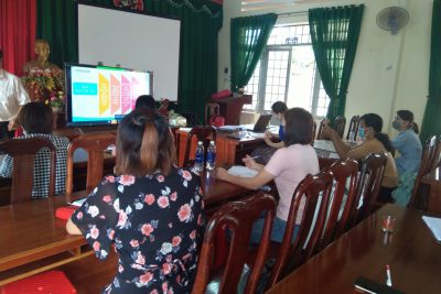 một số hình ảnh họp chuyên môn năm học 2021-2022